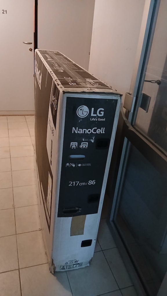 LG 86" Nanocell 4K TV -86NANO906NA - 4