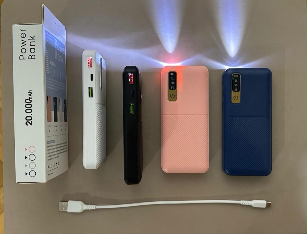 TOPTAN 20.000 mAh Powerbank LED FENERLİ (BEYAZ) - 6