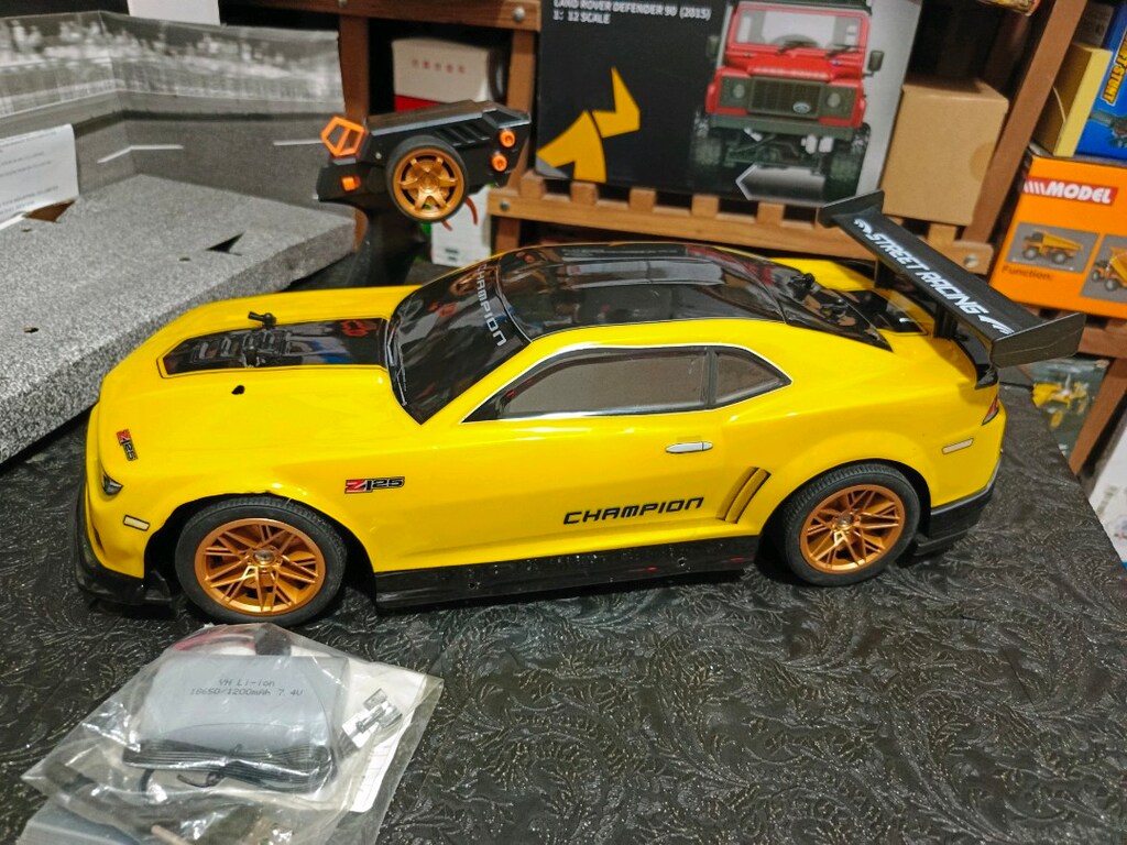 7.4 volt kumandalı rc araba - 4