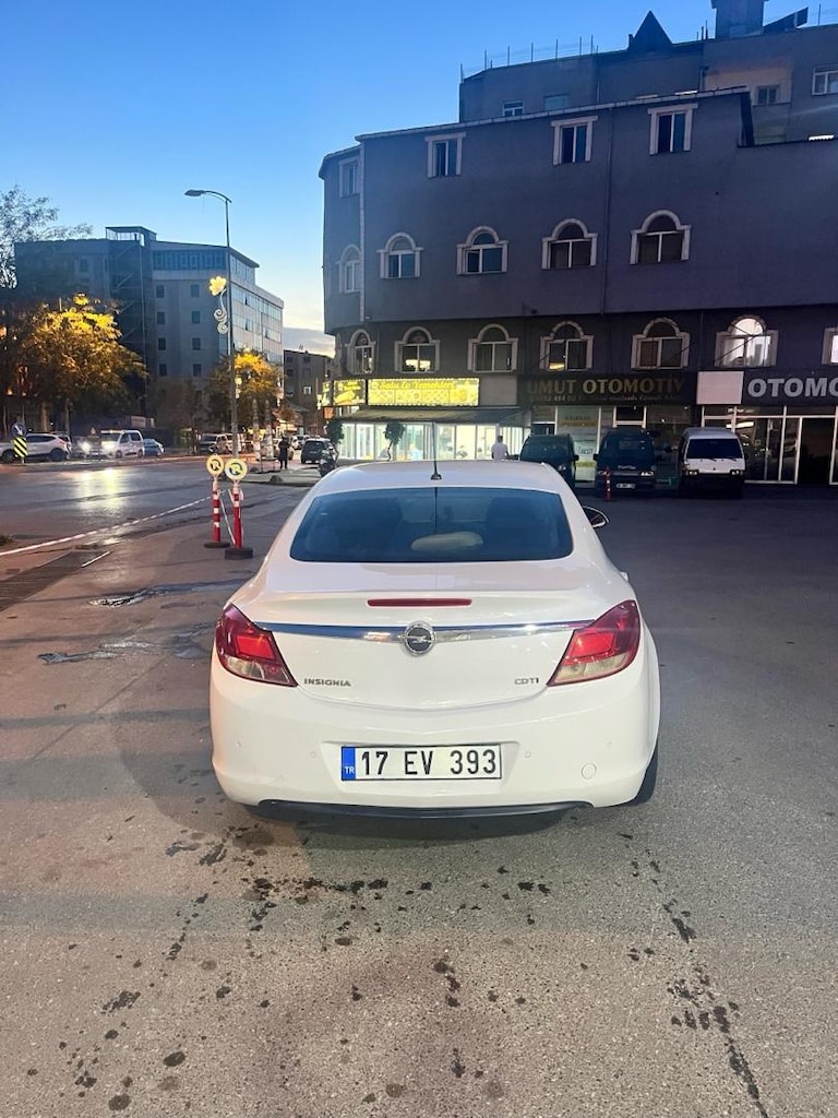 TEMİZ BAKIMLI OPEL İNSİGNİA 2.0 CDTİ OTOMATİK - 6