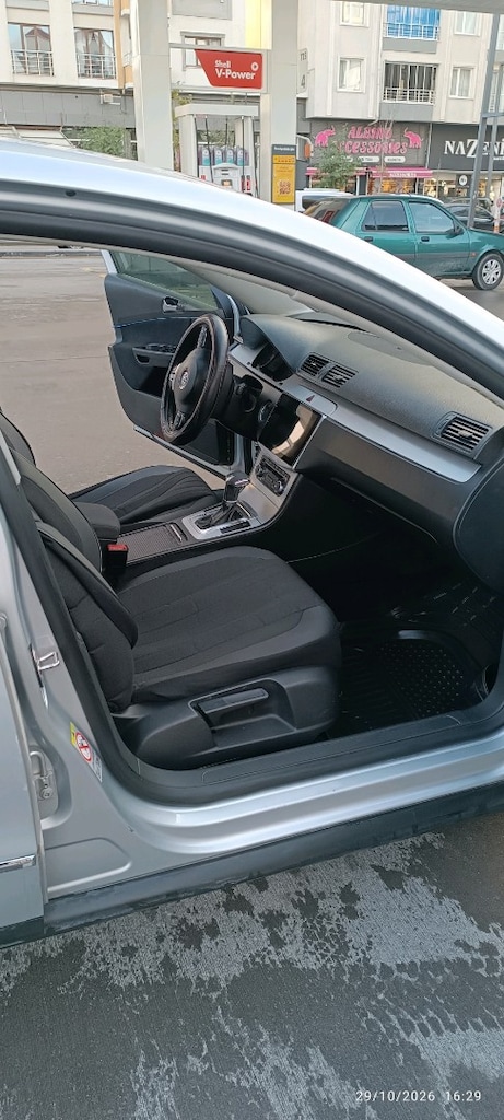 2011 model Volkswagen Passat 1.4 TSi - 10