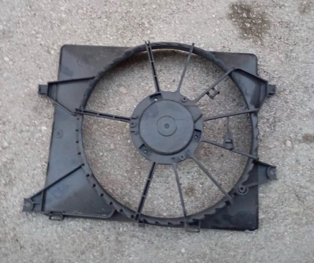 Hyundai i10 Fan çercevesi - 3