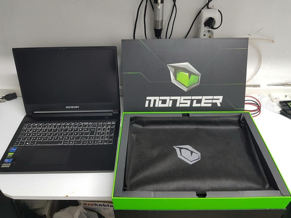 monster laptop - 3
