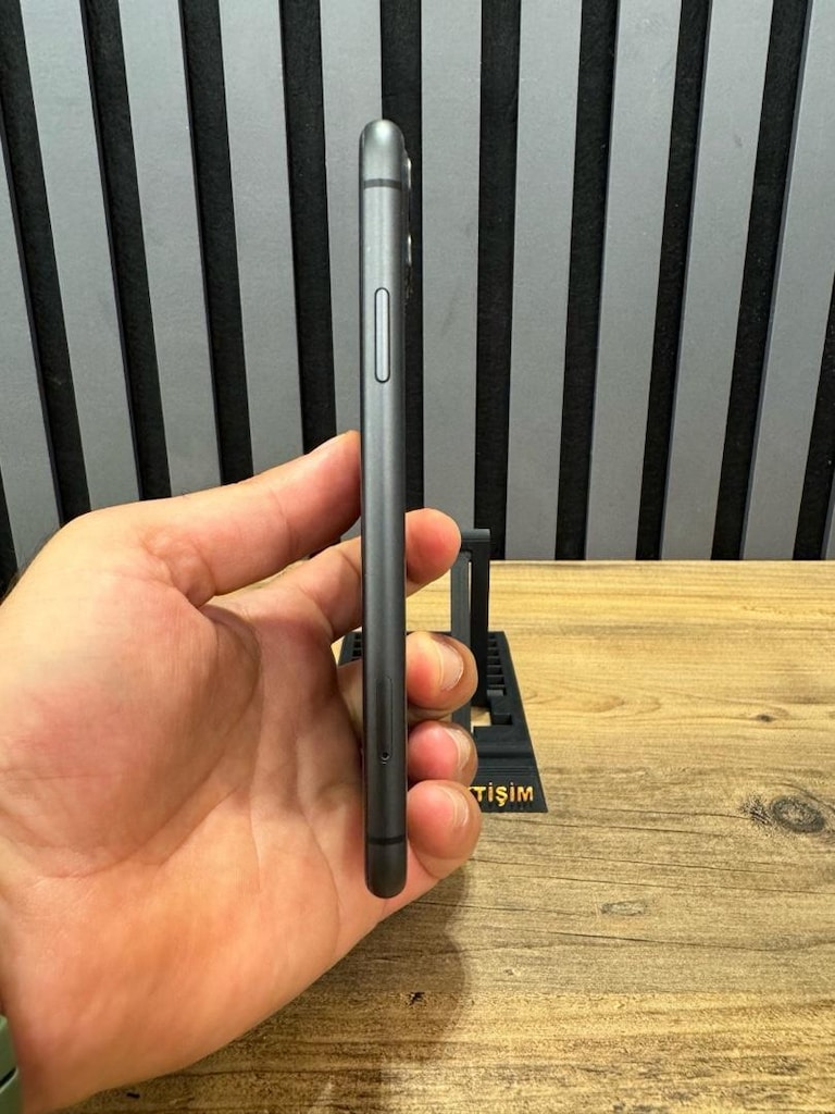 İphone 11 Siyah 128GB - 3