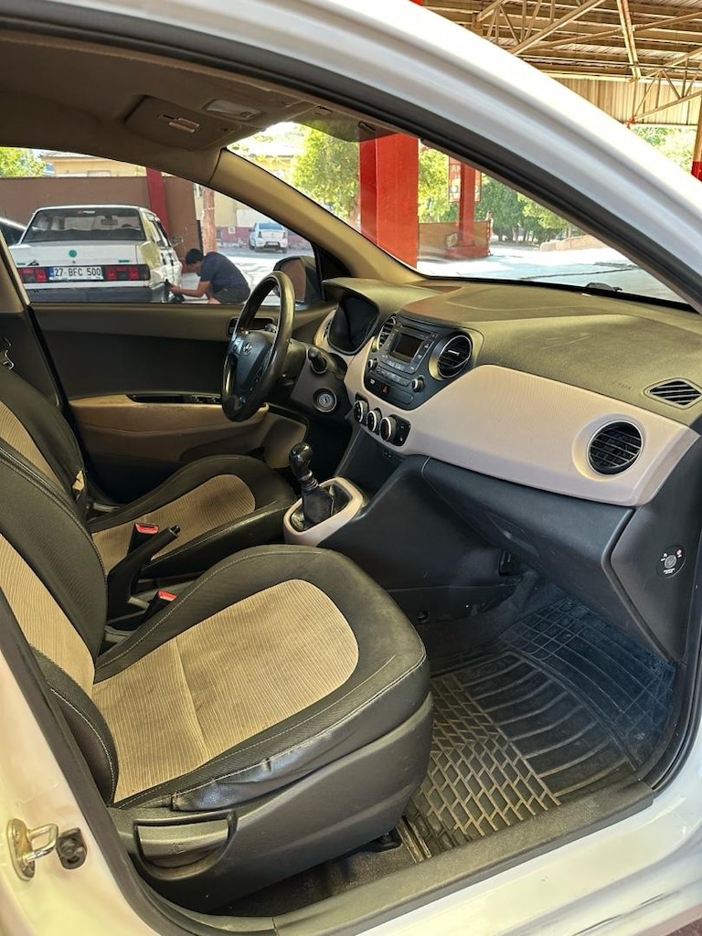 Hyundai i10 - 10