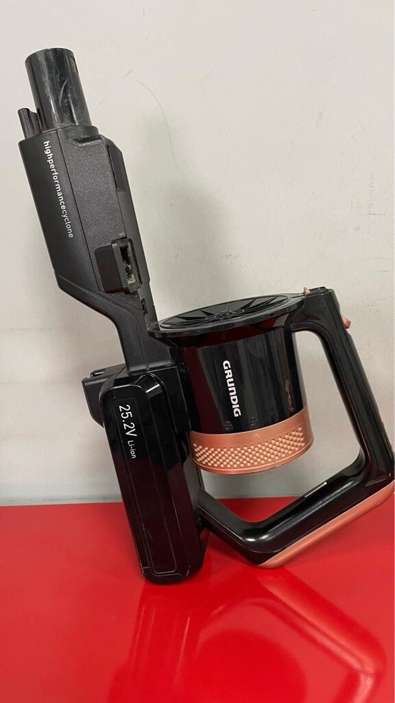 GRUNDIG ŞARJLI SÜPÜRGE. SADECE MOTOR KISMI SATILIKTIR 2500₺ - 2
