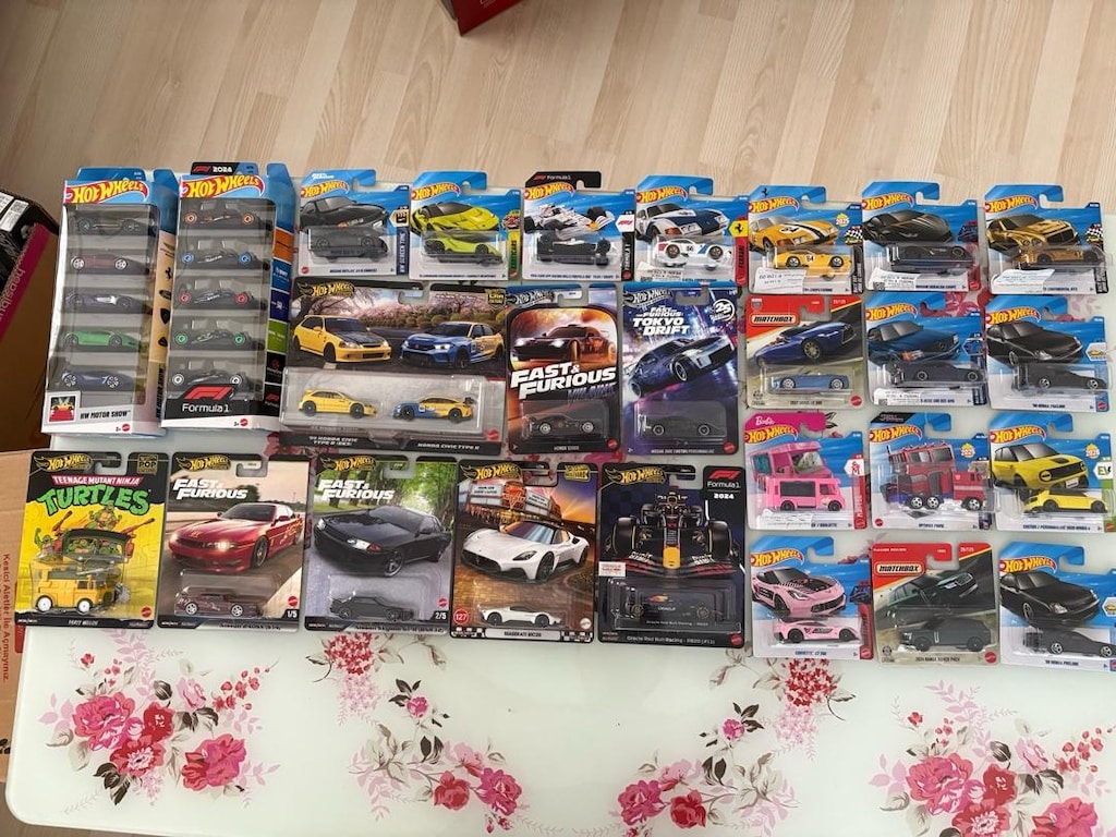 Hot wheels kolaksiyonu