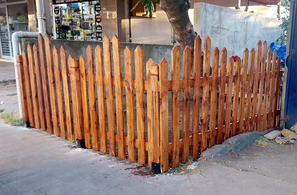 Ahşap bahçe sınır çiti - 3