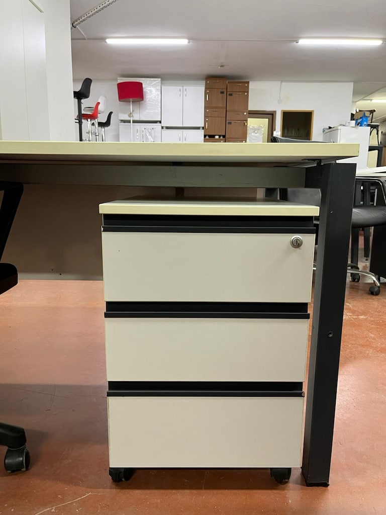 KLAS OFİS PENDİK 160x80 BEYAZ KESONLU ÇALIŞMA MASASI İKİNCİ EL - 4