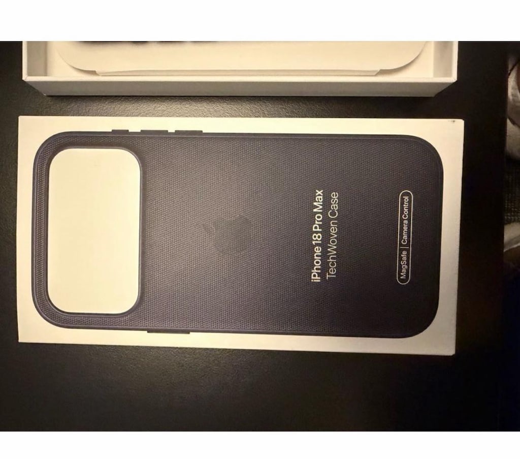 Apple Iphone Pro Max 18 Kılıfı MagSafe Tech Dokuma - 4