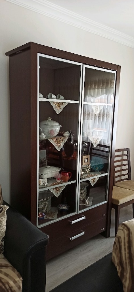 Vitrin ve TV sehpası - 11