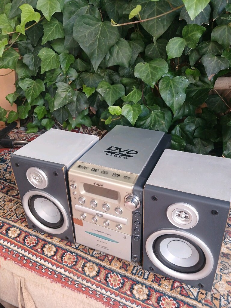 ARCELİK MÜZİK SETİ AUX RADYO DVD SAĞLAM ÇALIŞIYOR SESSİ VE BASİ ÇOK MÜ - 2