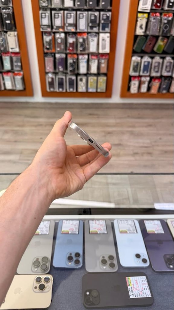 iPhone 15 Pro Max White Titanium 256GB - 3