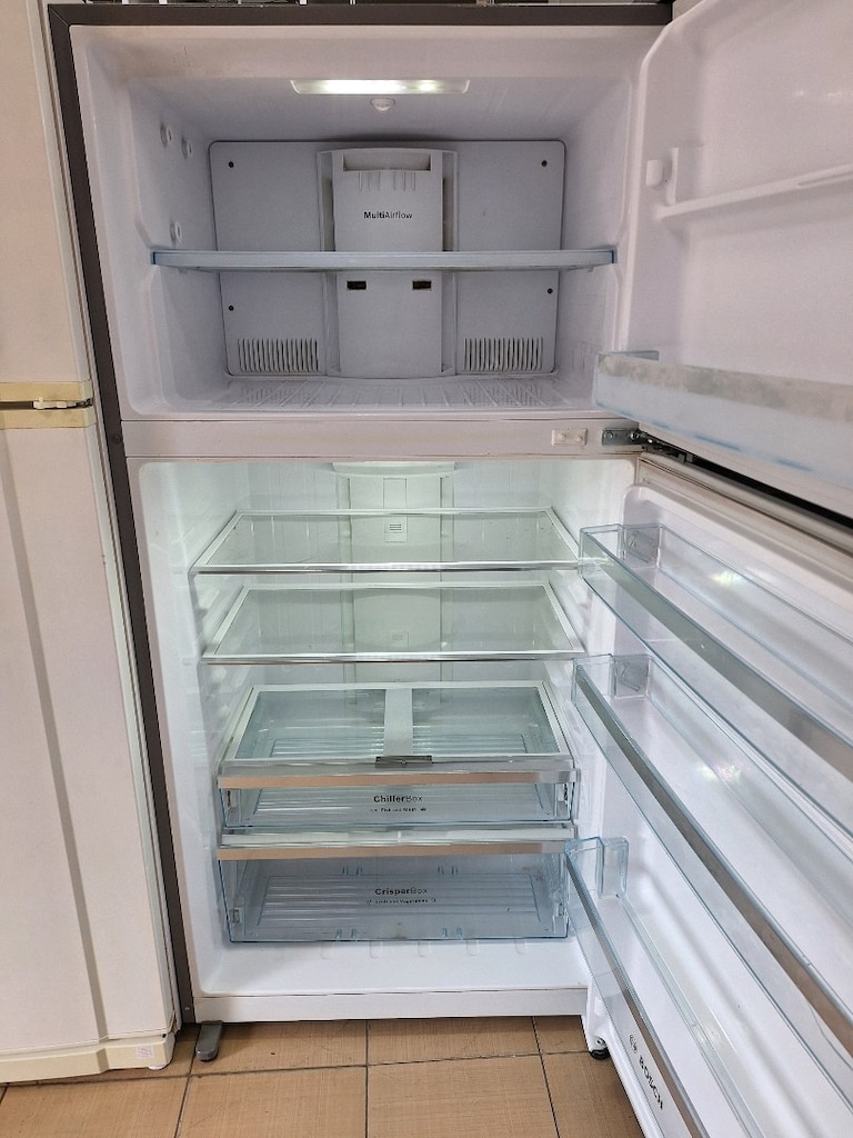 Inox Bosch Alman seri dijital ekranlı no-frost buzdolabı çok temiz - 2