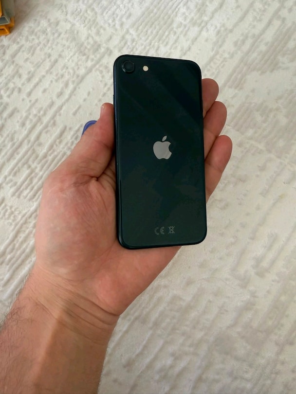 iPhone SE 2020 - 7