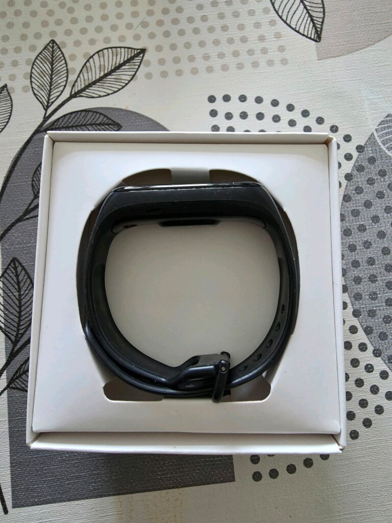 Samsung Galaxy Fit2 Siyah akıllı saat - 2
