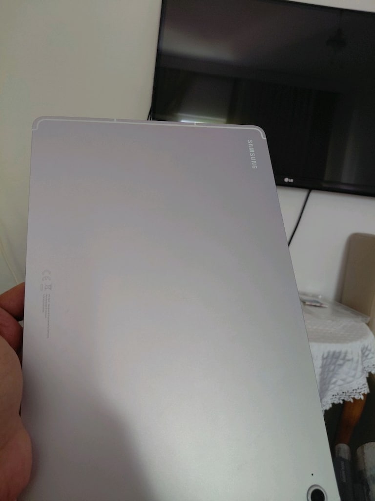 Galaxy Tab S10 FE+ 8 GB ram - 3