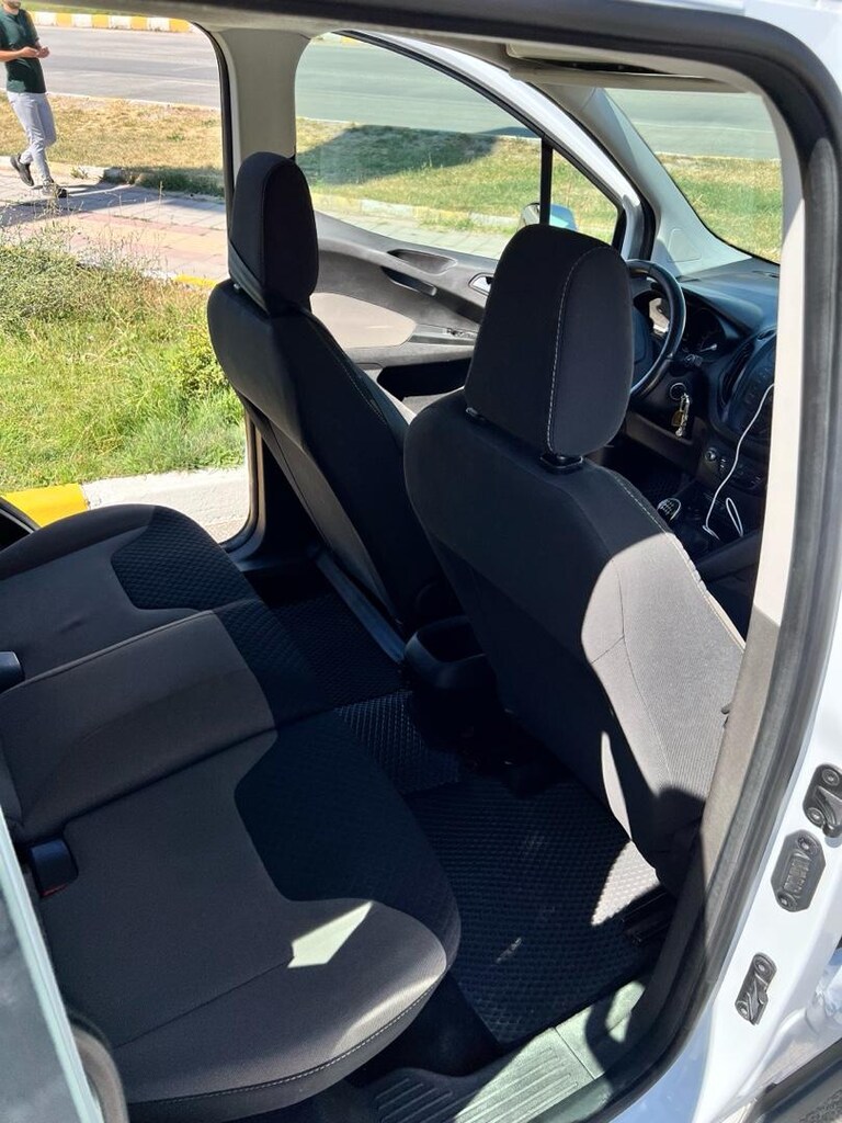 ford tourneo courier - 4