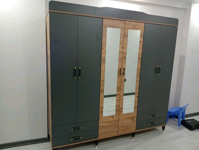 ÖZGÜR MOBİLYADAN 6 KAPILI GARDIROP SADECE 13.999 TL