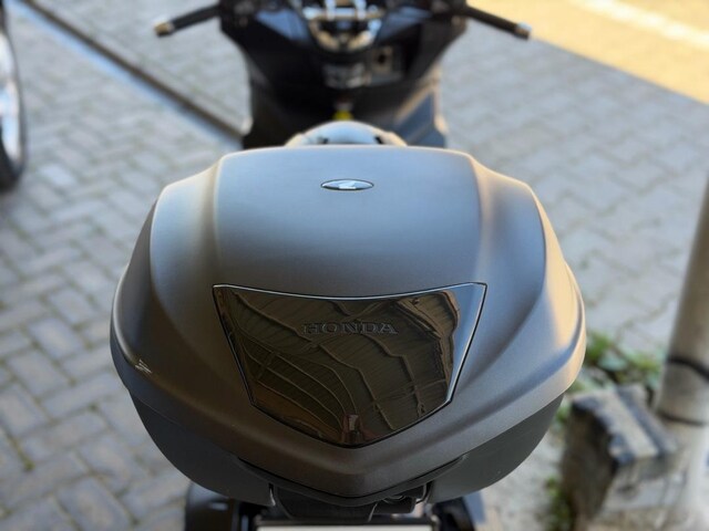 HONDA PCX ORJİNAL TUR CAMI VE ÇANTA