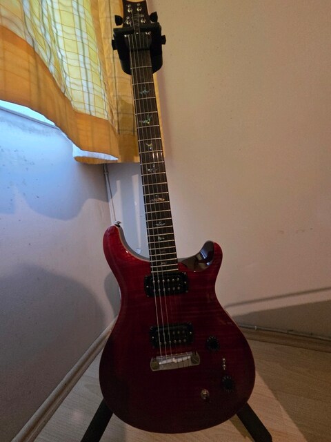 PRS SE Elektro Gitar (Fire Red)