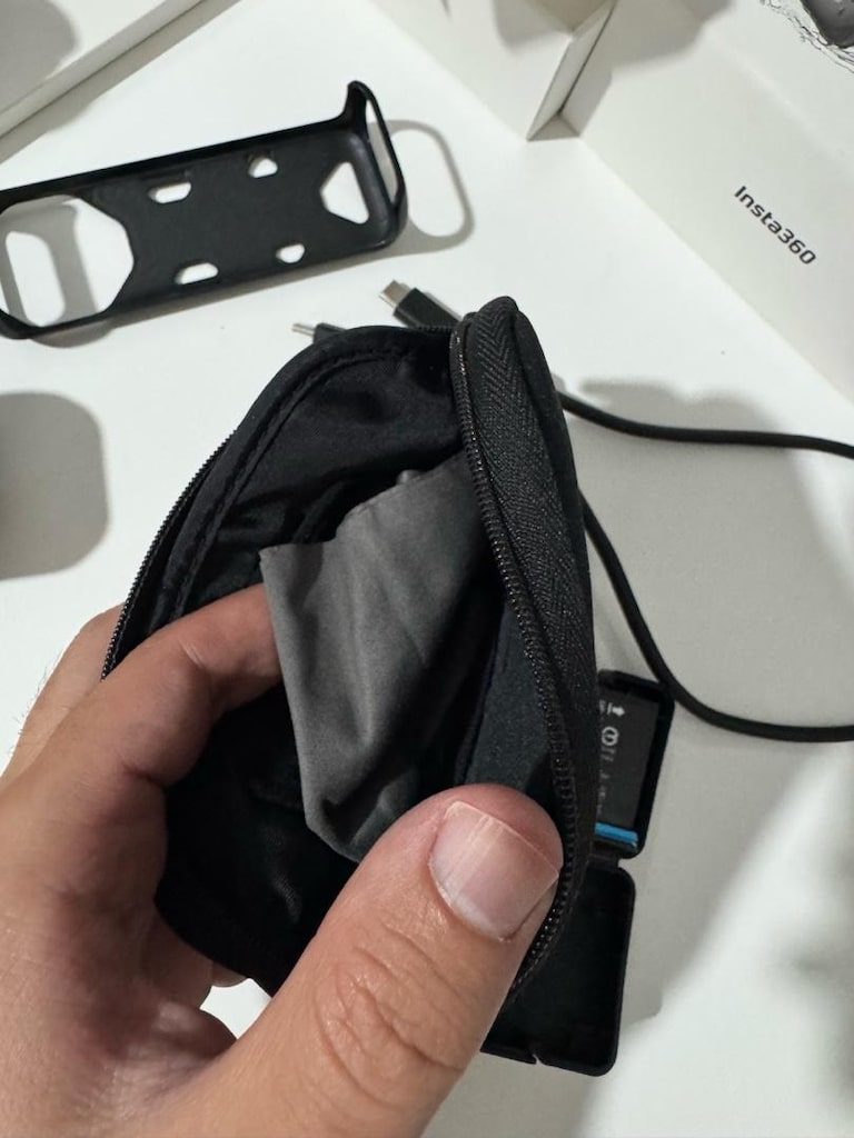 Insta360 x4 - Lens Cap, 3'lü Şarj Standı, Çift Batarya, 256 GB - 7