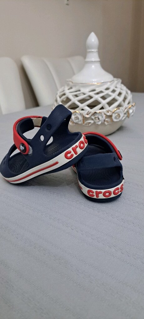 CROCS 26 NUMARA ÇOCUK SANDALET