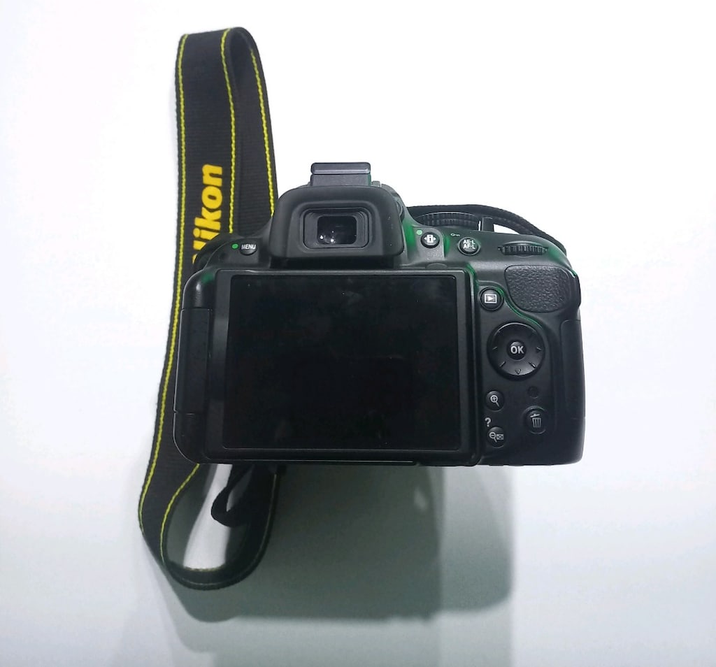 Temiz Nikon D5200 DSLR Fotoğraf Makinesi - 4