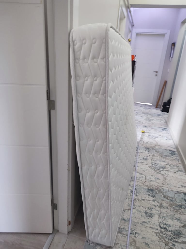 150x200 Çift Kişilik Yaylı Yatak – Temiz ve Kullanıma Hazır - 3