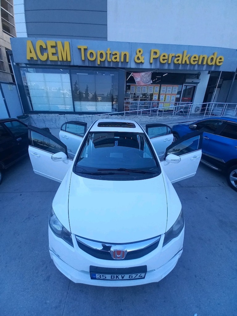 Öğretmenden Temiz Aile Aracım Elegance Paket Sunrooflu VSA'lı - 2