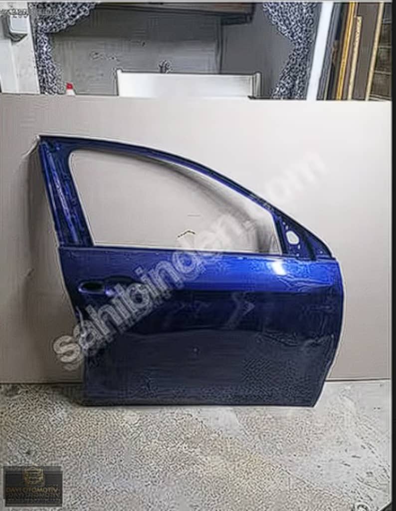 FİAT EGEA SAĞ ÖN KAPI HASARLI