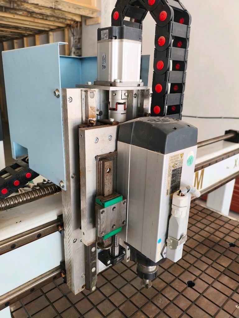mutlucam profesyonel cnc router 100x150 - 3