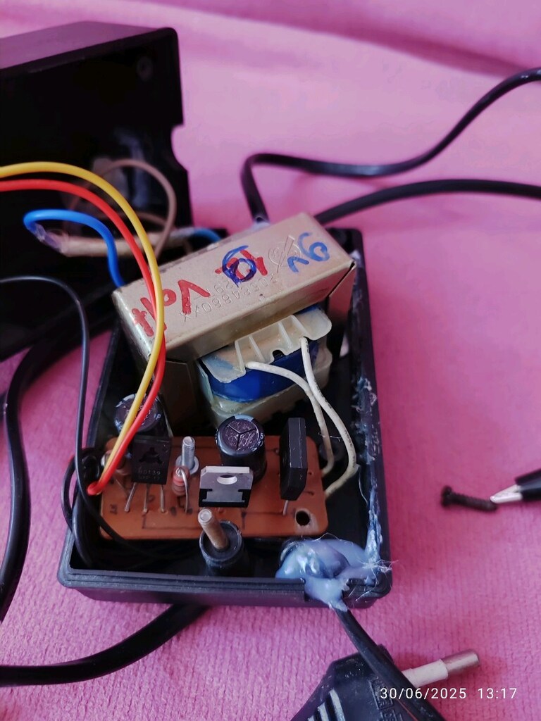 sabit8.5v 2 amper voltmetreki adaptör 450tl - 2
