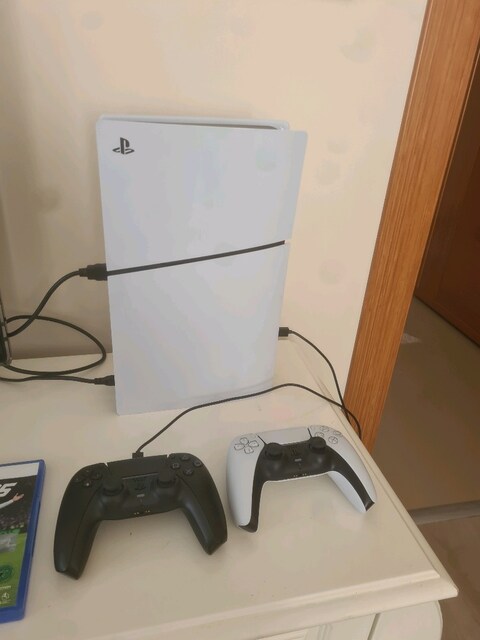 Playstation 5 - 0 km Almanyadan gelme ...8 aylik ürün