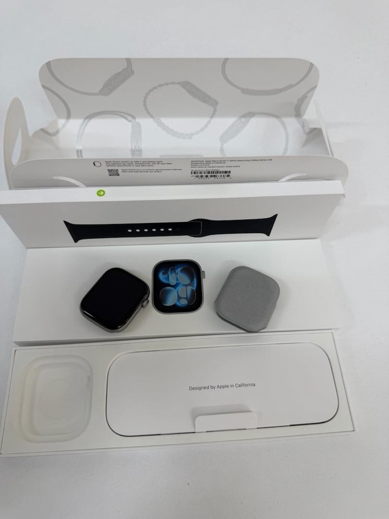 Apple Watch Series 11 GPS 46 mm Uzay Grisi - 3