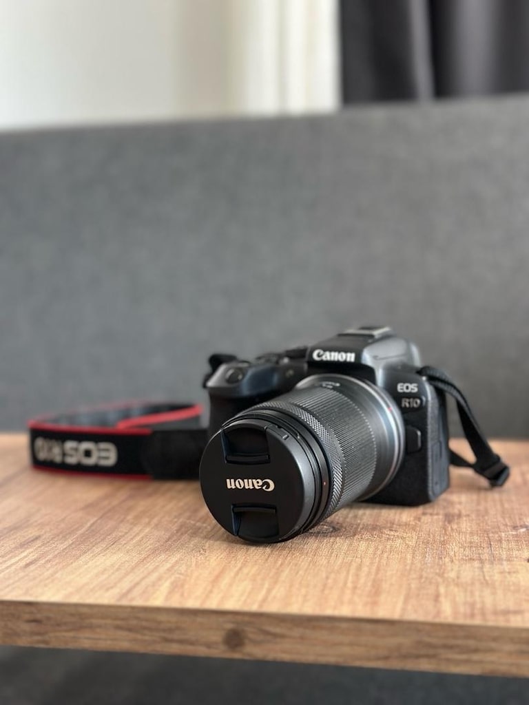 Sıfır Ayarında Canon EOS R10 + RF-S 18-150mm Lens (Shutter: 600) - 3