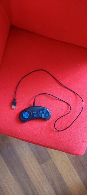 Kontrolcü ( joystick )