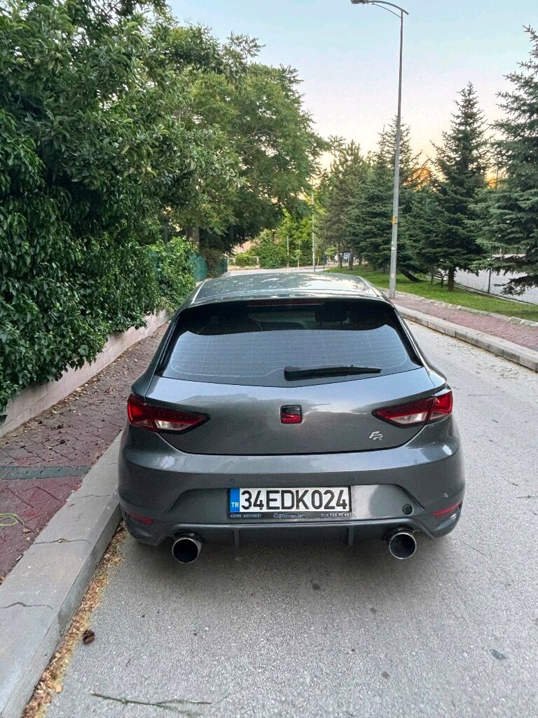 1.6 leon TDI CR style 290.000 km - 3