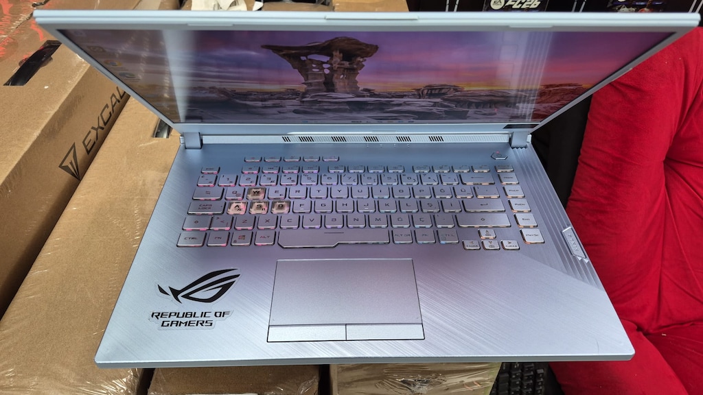 ASUS ROG 144HZ FULLHD İ7-10870H 32 GB RAM RTX2060 E.KARTI - 2