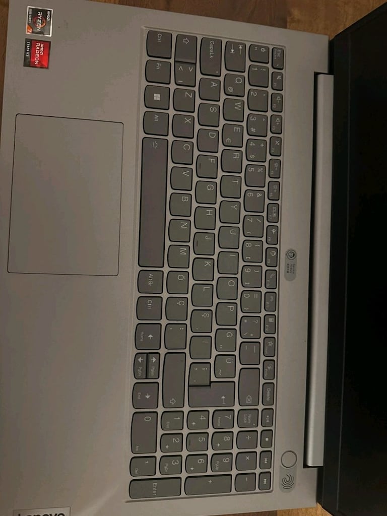 Lenovo Thinkbook (isteğe bağlı monitor) - 8