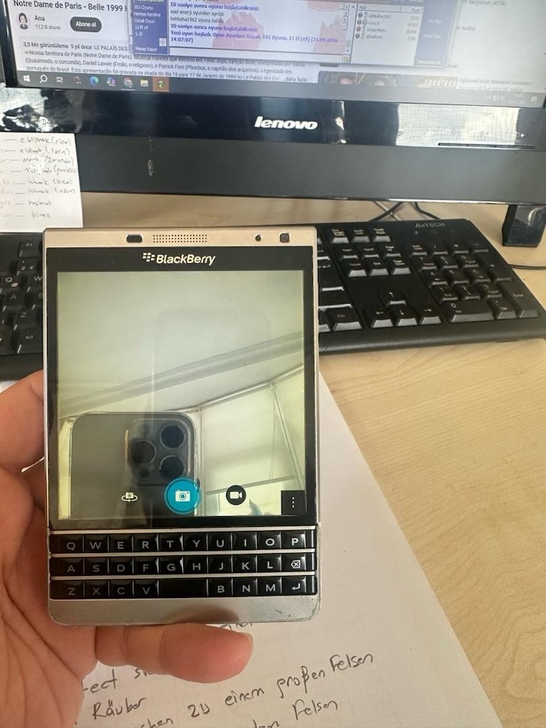 Blackberry Pasaport - 8