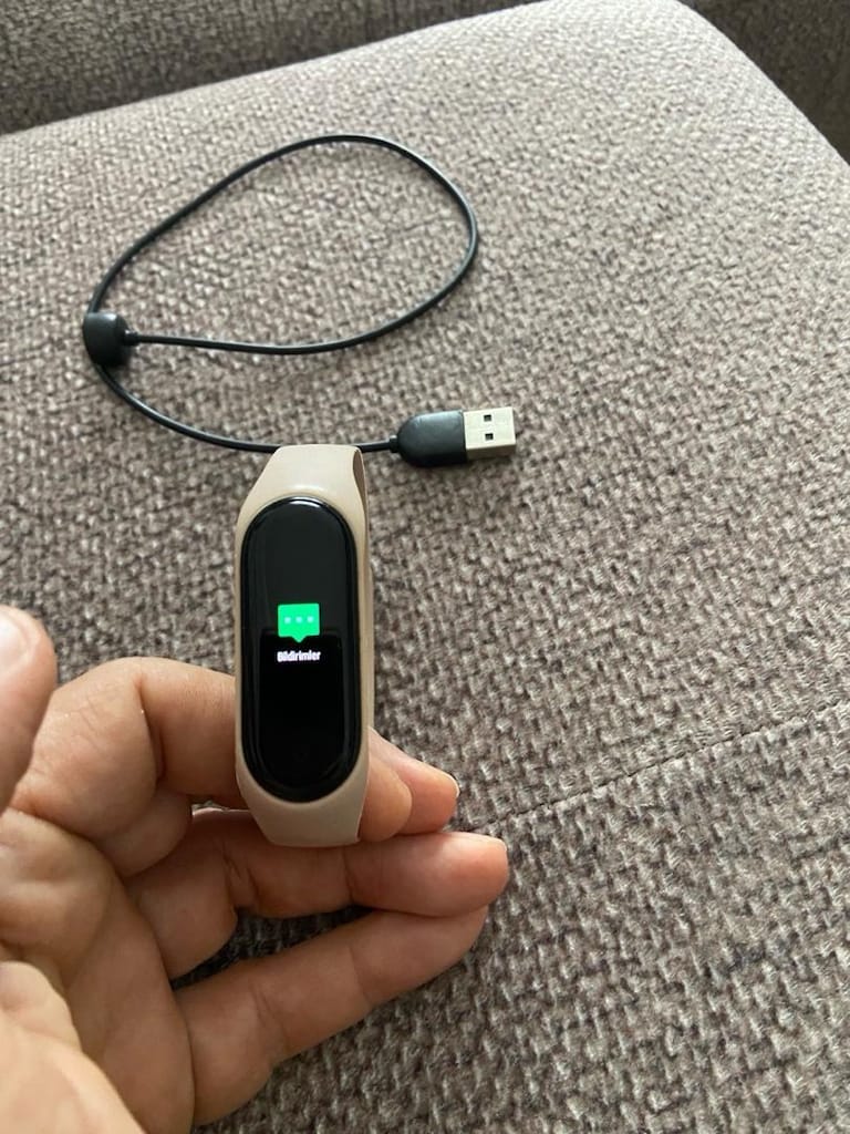 Mİ BAND 4 - 8
