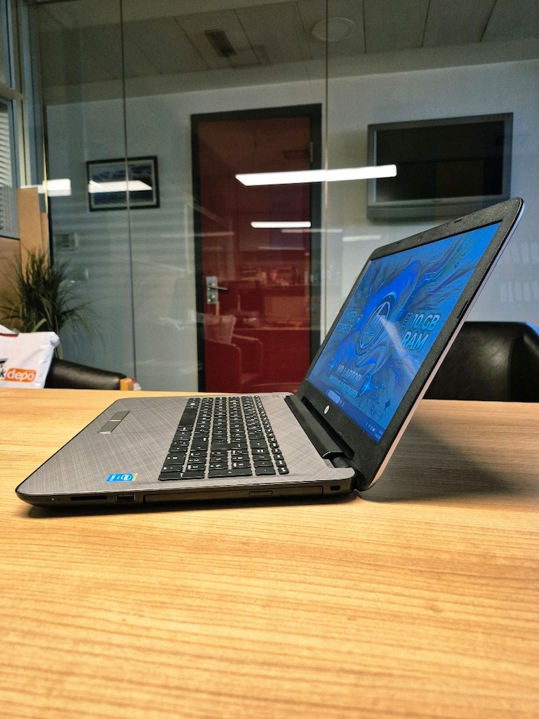 Laptop HP i3 İşlemci 10GB Ram SSD Windows 11 Pili Yeni - 4