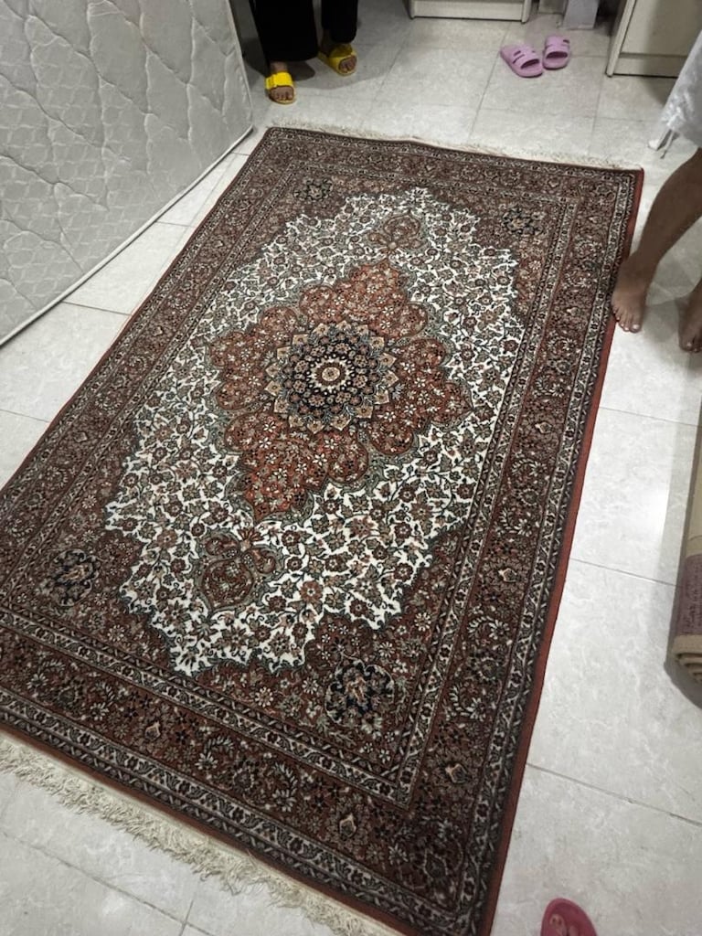 Desenli halı - 4