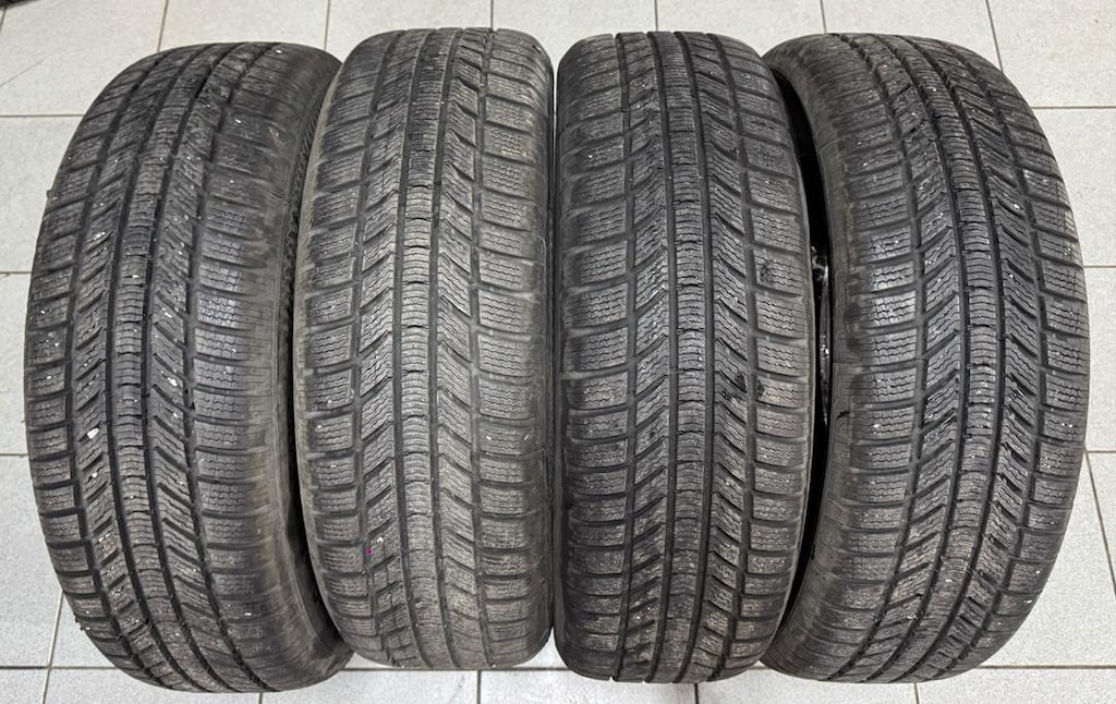 225 60 18 kışlık Continental 1 kış kullanıldı tarıh 2024 - 4
