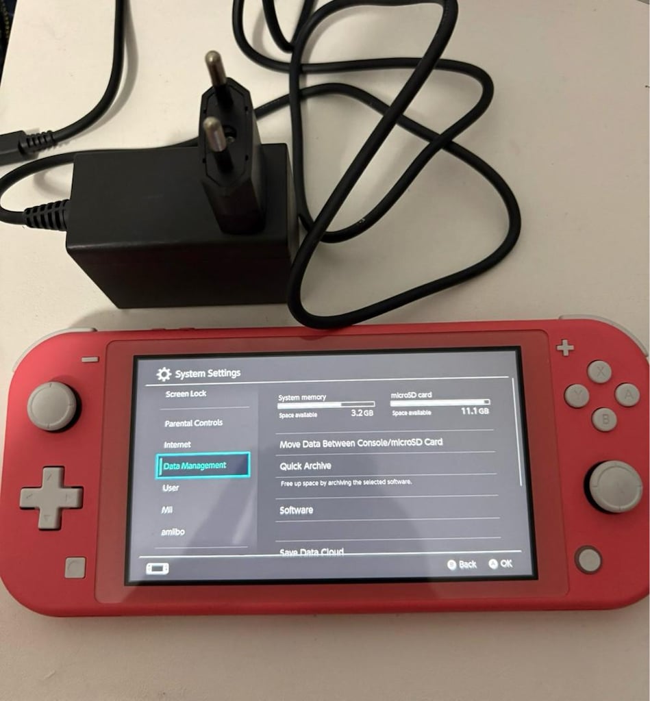 Nintendo Switch Lite - 5