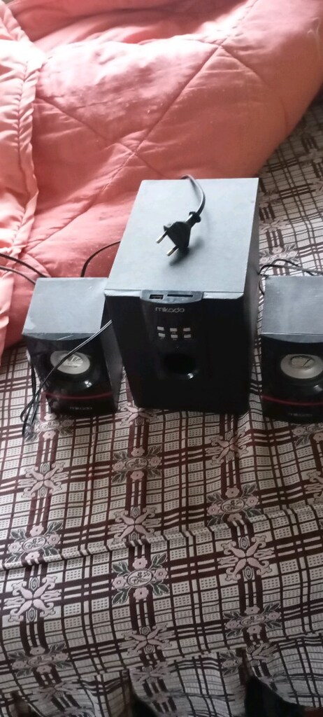 MİKADO 2+1 FLAŞ BELLEKLİ AUX GİRİSLİ RADYOLU CD KARTLI SES SİSTEMİ - 3