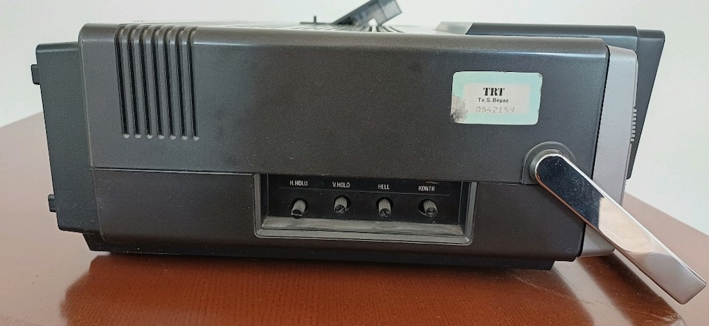 3 Band Tv. Radio, Müzik Çalar - 6
