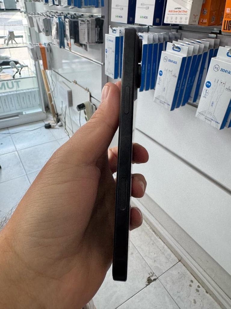 İPHONE 16 PRO MAX 256 GB PİL91 ÇİFT SIM - 2