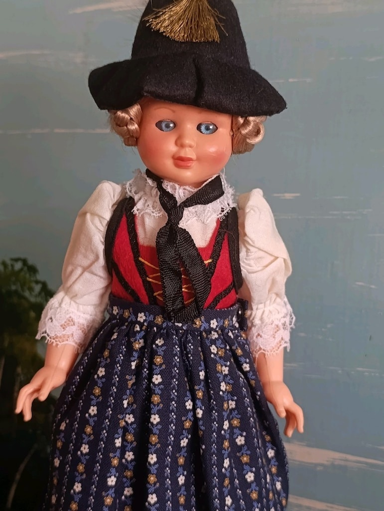 Vintage Avusturya Kostümlü Bebek - 3